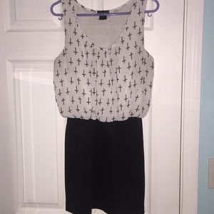 Mini cross dress